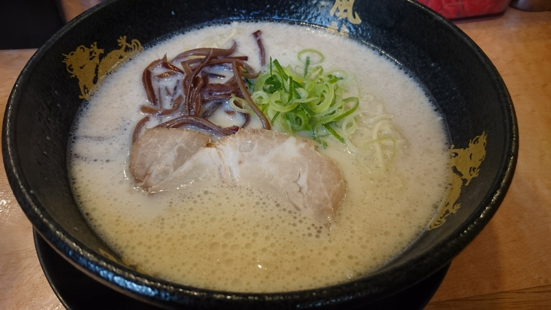 安さと美味しさボリュームもある豚骨ラーメン 池袋周辺の美味しいもの 池袋が10倍すきになるぜ Love Ikb
